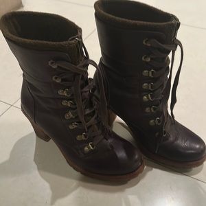 UGG brown leather booties size 9.5 rubber sole…excellent condition